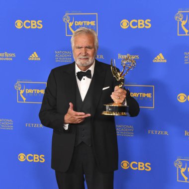 24 Haziran 2022. John McCook 2022 Daytime Emmy Ödülleri 'ne katılıyor. Fotoğraf: Michael Mattes / Michael Mattes.
