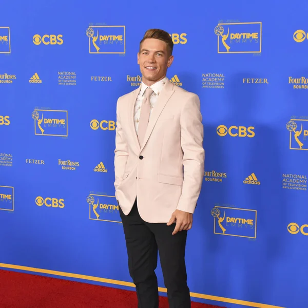 24 Haziran 2022. Lucas Adams 2022 Daytime Emmy Ödülleri 'ne katılıyor. Fotoğraf: Michael Mattes / Michael Mattes.