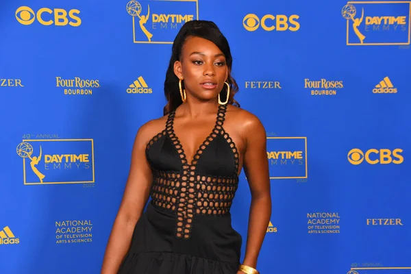 24 Haziran 2022. Sydney Mikayla, 2022 Daytime Emmy Ödülleri 'ne katılıyor. Fotoğraf: Michael Mattes / Michael Mattes.