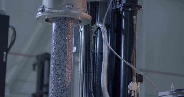Kryształ Krzemowy Wlew Wykorzystywany Produkcji Ogniw Panelowych Poddawane Obróbce Fabryka — Wideo stockowe
