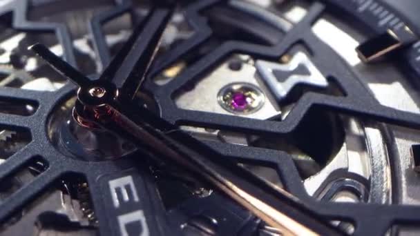 Istanbul Turquie 2021 Technologie Horloge Gros Plan Intérieur Montre Bracelet — Video