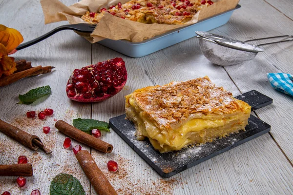 Traditional Turkish Boregi Almonds Sprinkled Powdered Sugar Made Tray Table — Stock Photo, Image