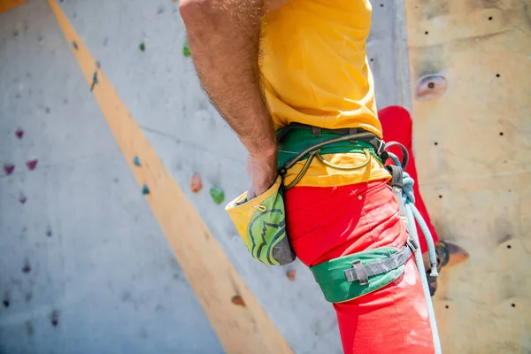 Rock Climber Man Shoved His Hands Bag Magnesia Powder His — Stockfoto