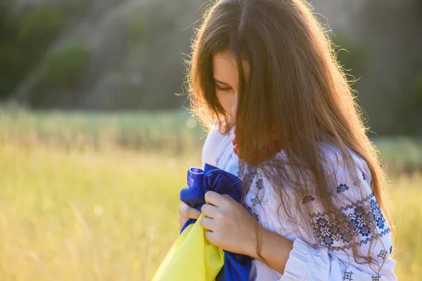 Sad Teenage Girl Holds Ukrainian Flag Her Chest Girl Dressed — Stok fotoğraf