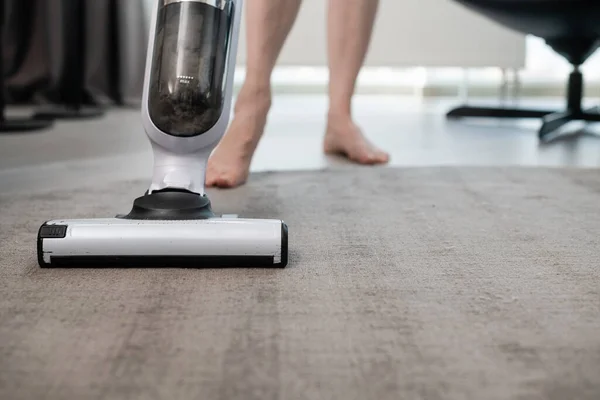 Home Cleaning Apartment Vacuum Cleaner Carpet Cleaning Vacuum Cleaner — Stockfoto