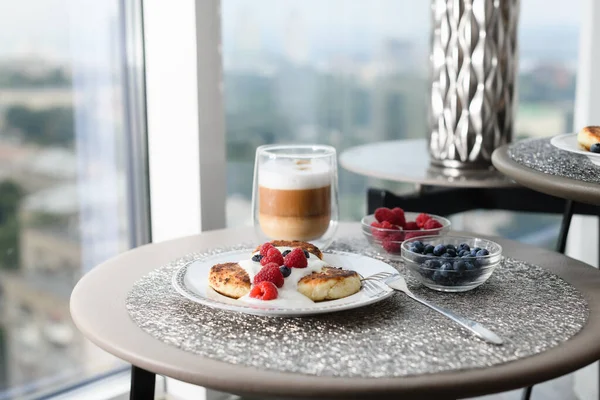 Cottage Cheese Pancakes Breakfast Blueberries Raspberries Sour Cream Cup Latte — Photo