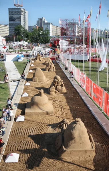 PERM - JUNE 7: Above view to sand sculptures at festival White N — Stock Photo, Image