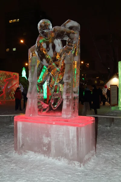 PERM, RUSSIA - JAN 11, 2014: Sculpture moving hockey player in I — Stock Photo, Image