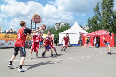 Perm, Rusya Federasyonu - 13 Haziran 2013: fest gençler basketbol Turnuvası