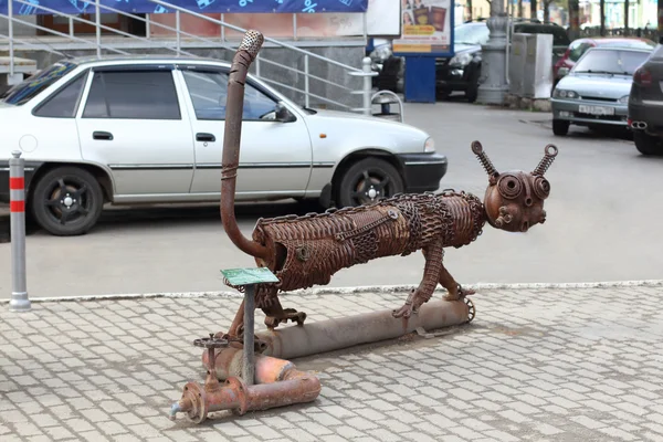 PERM, RUSSIA - JUL 18, 2013: Urban sculpture Kotofeich near Crystal cinema — Stock Photo, Image