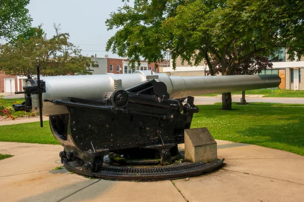 Alpena Michigan, USA - July 19, 2021: Historic cannon on display in Alpena — Stock Photo, Image