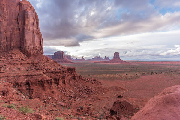 Monument Valley panorama from Artist point at sunset