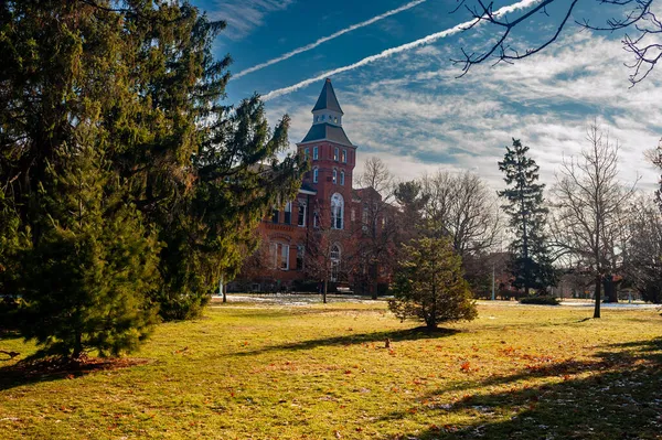 美国密歇根州立大学校园里的历史林惇厅，位于密歇根州立大学校园里 — 图库照片