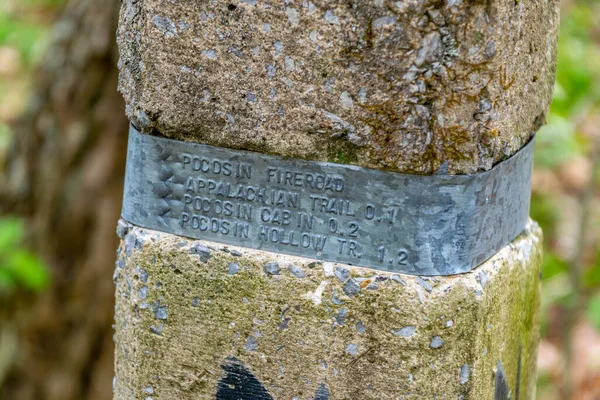 Parque Nacional de Shenandoah, Virgínia - 10 de maio de 2018: Marcador para Pocosin Fireroad — Fotografia de Stock