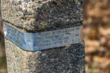 Shenandoah Ulusal Parkı, VA - 8 Mayıs 2018: Şahin Bill Yolları İşaretleyici