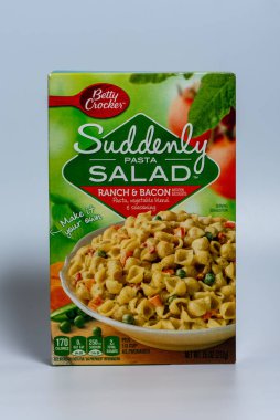 POTTERVILLE, ABD - 30 HAZİRAN 2022: Betty Crocker Aniden Makarna Salatası