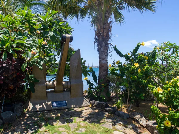 하와이 진주만 - 2015 년 5 월 3 일 : Pearl Harbor 의 Golden Anchor Monument — 스톡 사진