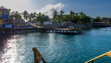 KRALENDIJK BONAIRE - 7 Ekim 2013: Divi Flamingo Resort