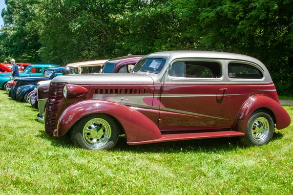 Grand Ledge, MI - 8 de julho de 2017: Mestre Sedan Vintage dos anos 1930 — Fotografia de Stock