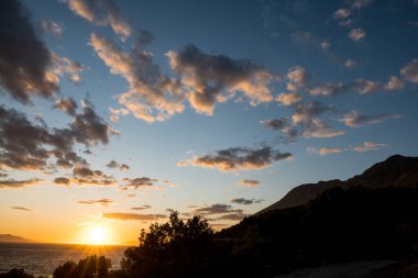 Hırvatistan 'da, Drvenik kasabasında gün batımı