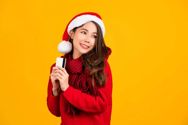 Retrato Uma Jovem Papai Noel Sorridente Usando Chapéu Natal Isolado — Fotografia de Stock