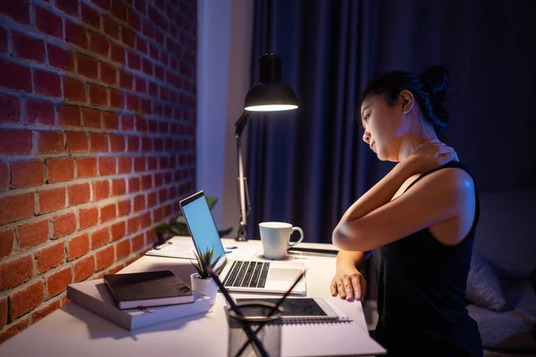 Asian Working Woman Suffers Shoulder Back Pain Working Overtime Office — Foto de Stock