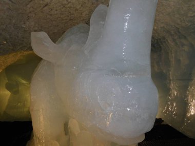 Les Deux Alpes Buzul Mağarası 'ndaki buzul mağarası Les Deux-Alpes' de yer almaktadır. Les Deux-Alpes 'e gitmeden önce, kullanıcı dostu Les Deux-Alpes seyahat planlama uygulaması ile seyahat güzergahı detaylarını planlayın. 