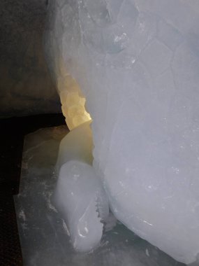 Les Deux Alpes Buzul Mağarası 'ndaki buzul mağarası Les Deux-Alpes' de yer almaktadır. Les Deux-Alpes 'e gitmeden önce, kullanıcı dostu Les Deux-Alpes seyahat planlama uygulaması ile seyahat güzergahı detaylarını planlayın. 