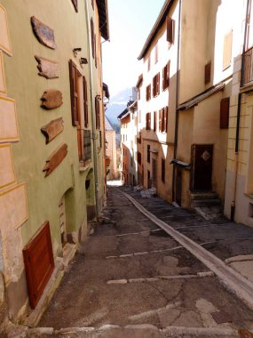 Vauban UNESCO Dünya Mirası 'nın 1326 metre yüksekliğindeki tahkimatlarıyla Fransa' nın en yüksek Brianon kenti, Vauban tarafından 17. bölgede bölgeyi Avusturyalılardan korumak amacıyla inşa edildi.