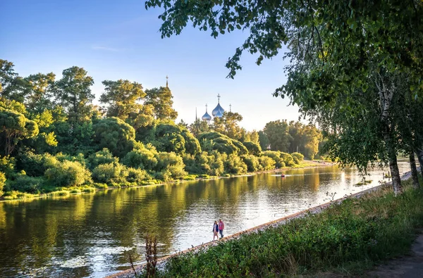 Кремль Река Вологде Свете Летнего Вечера — стоковое фото