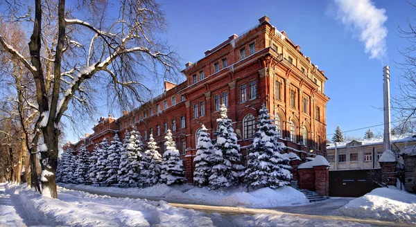 Instituto Investigación Kaluga Abetos Cubiertos Nieve Kaluga — Foto de Stock