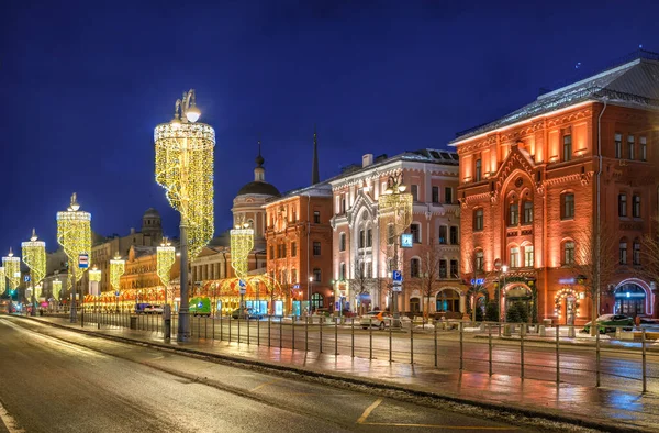 Eski Evler Moskova Yeni Meydan Gece Fenerinin Işığında Bir Tapınak — Stok fotoğraf