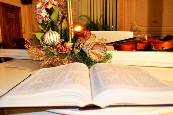 kitap olan Noel