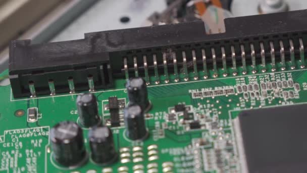 Old Computer Board Needs Repair Replacement Close Slow Camera Movement — Stockvideo