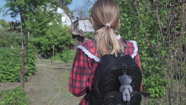 Sweet School Age Girl Goes School School Bag She Turns — стоковое видео