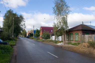 biçimlendirme tula şehir özel sektörün içinde olan bir asfalt yol