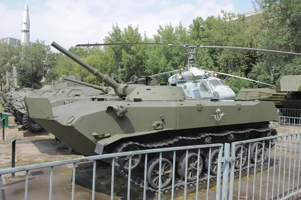 Bojové vozidlo vzdušných bmd-1 v ústřední muzeum ozbrojených sil, Moskva, Rusko — Stock fotografie