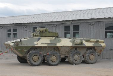 deneyimli personel taşıyıcı btr-90 kubinka at çöpe at