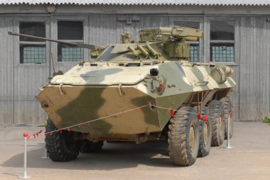 deneyimli personel taşıyıcı btr-90 kubinka at çöpe at