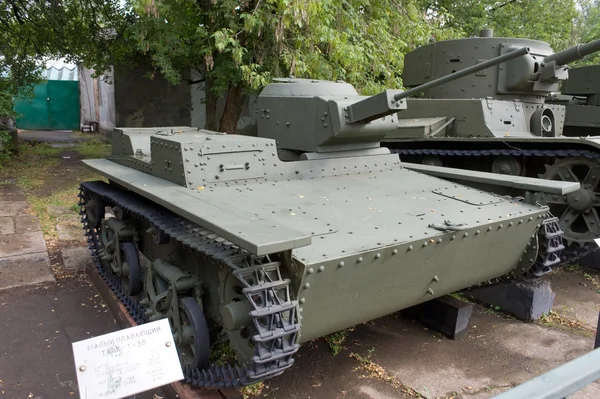 Soviet historical light amphibious tank T-38 in the Central Museum of armed — Stock Photo, Image