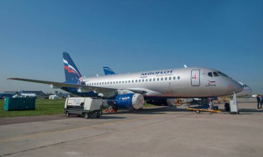 Zhukovsky, RUSSIA - 29 Ağustos 2019: Rus yeni orta sınıf yolcu uçağı Sukhoi Superjet 100-95B kuyruk numarası RA-89123.