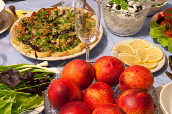 Dishes of the food on the table — Stock Photo, Image