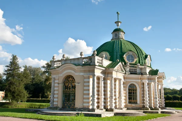 Kuskovo, Moskou, Rusland. Pavillion grot — Stockfoto