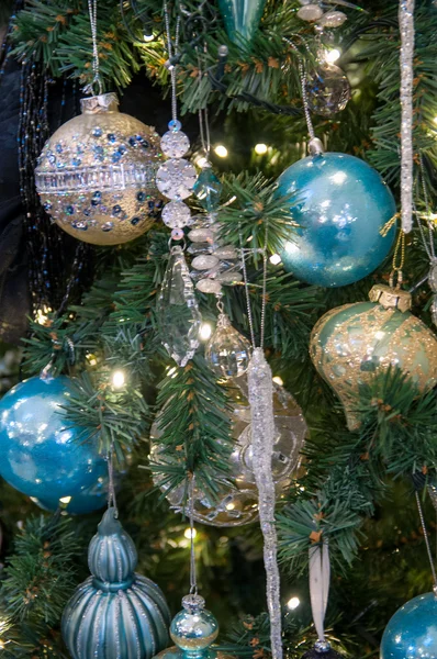 Decorações de árvore de Natal close up — Fotografia de Stock