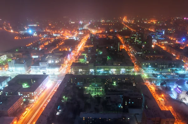 Vista de la ciudad nocturna de Ekaterimburgo, Rusia — Foto de Stock