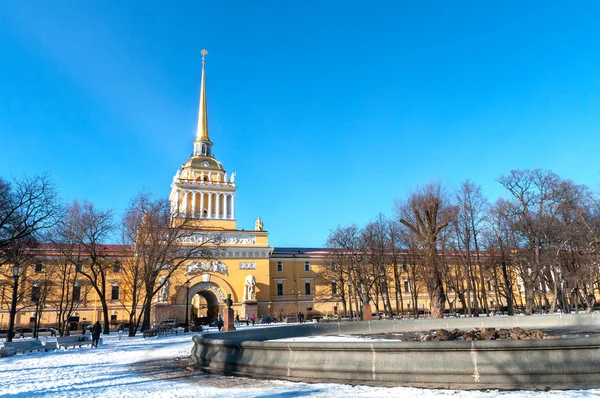 Rusko Petrohrad. budova admirality — Stock fotografie