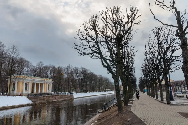 Banca del fiume Moyka, San Pietroburgo, Russia — Foto Stock