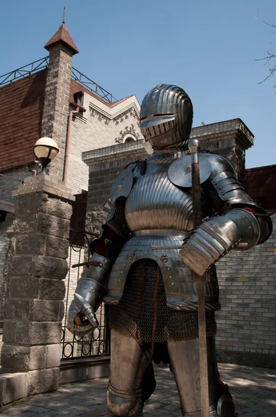 Knight in the ancient metal armor — Stock Photo, Image