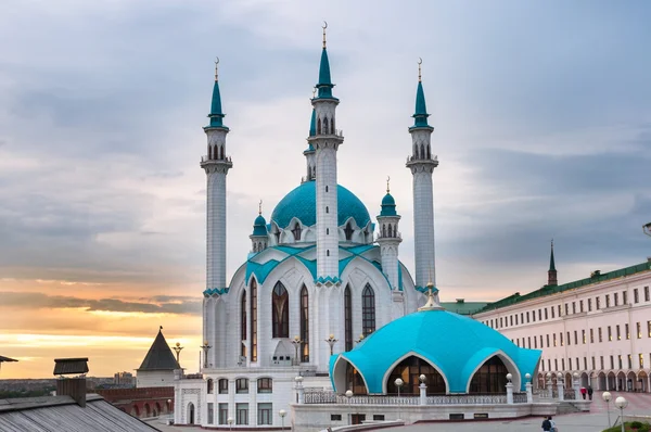 清真寺"库尔谢里夫"在喀山克里姆林宫、 鞑靼斯坦、 俄罗斯 — 图库照片