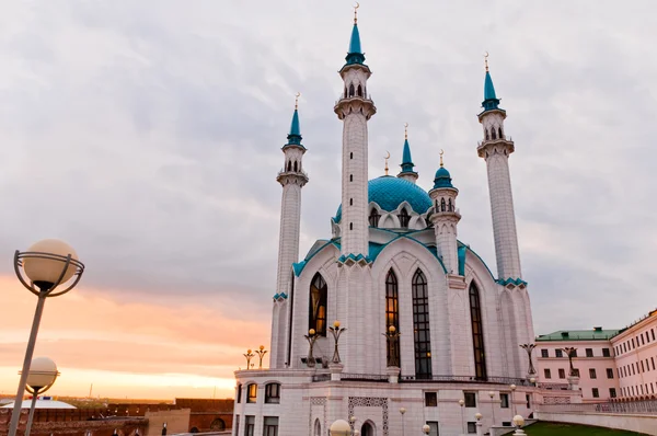 Moskee "kul sharif" in de kremlin van kazan, tatarstan, Rusland — Stockfoto